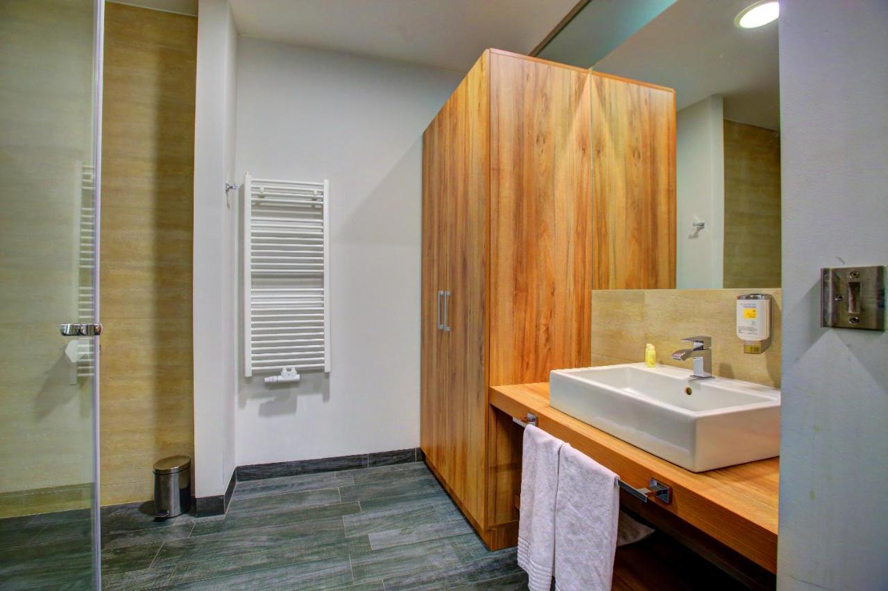Hotel Bonifacio Spa&Sport Resort Sochocin Exteriör bild