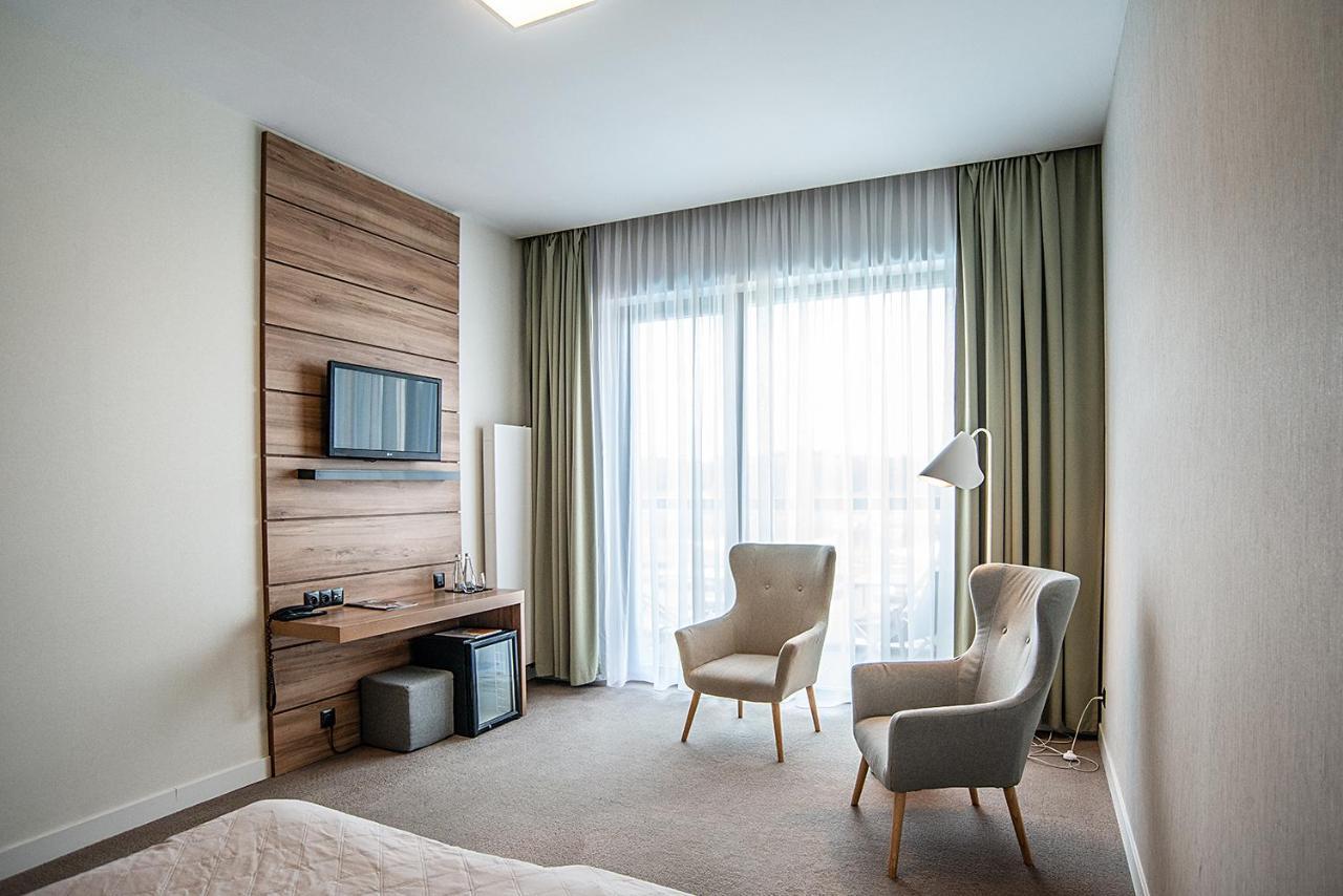 Hotel Bonifacio Spa&Sport Resort Sochocin Exteriör bild