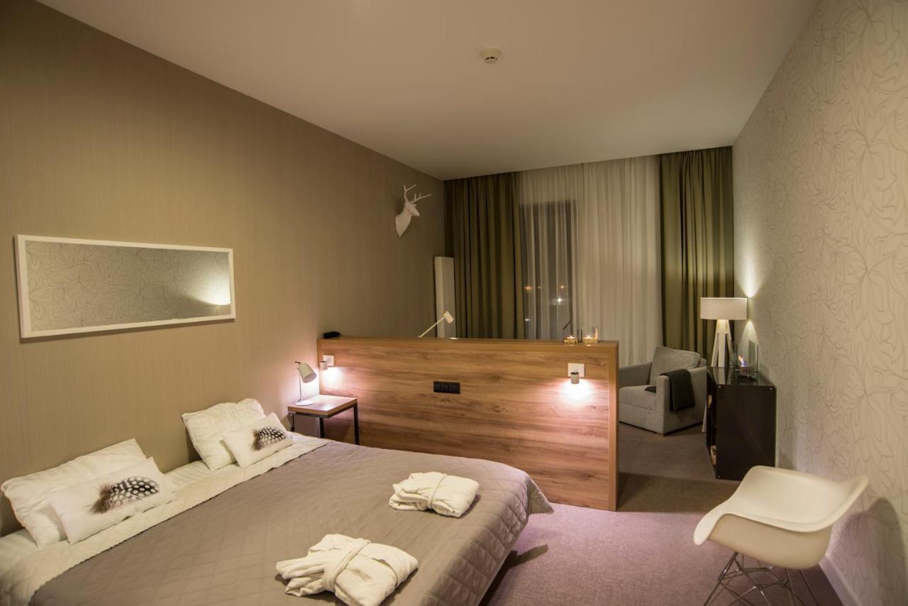 Hotel Bonifacio Spa&Sport Resort Sochocin Exteriör bild
