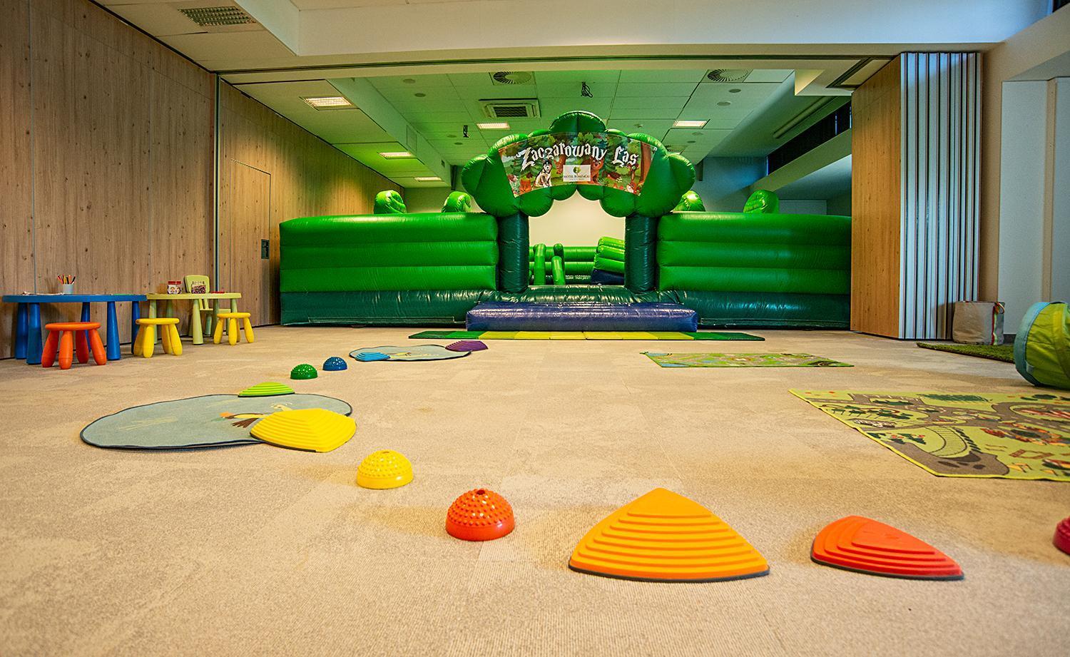 Hotel Bonifacio Spa&Sport Resort Sochocin Exteriör bild